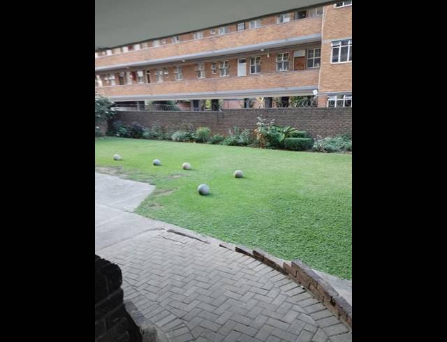 2 BEDROOM APARTMENT FOR SALE IN SUNNYSIDE